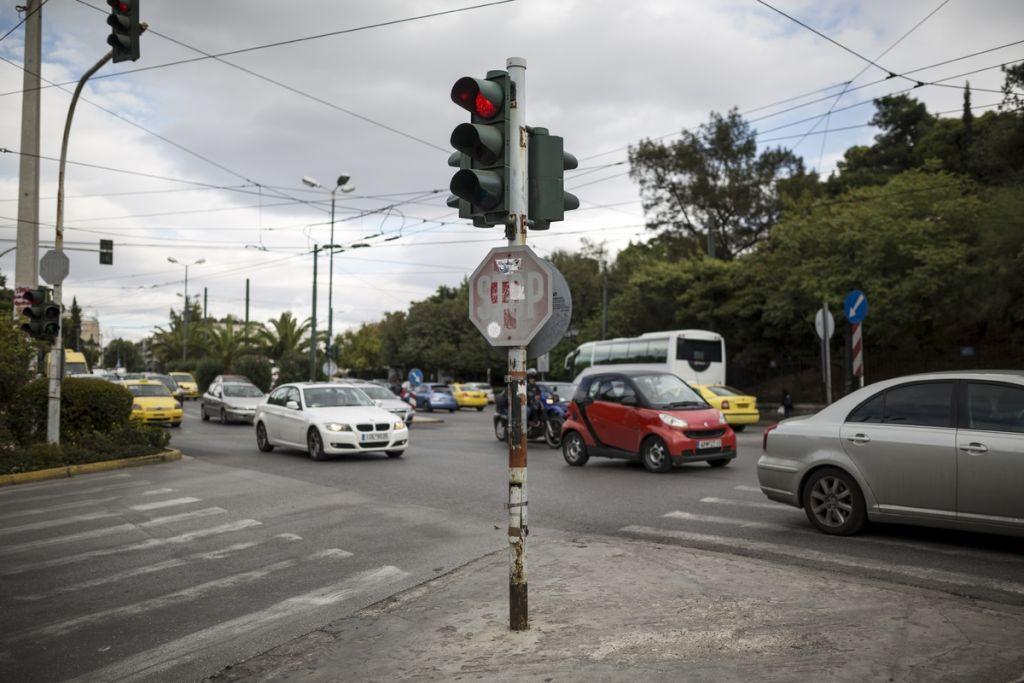 Î Î¿Ï… Î¿Ï†ÎµÎ¹Î»ÏŒÏ„Î±Î½ Ï„Î¿ Î¼Ï€Î»Î±Îº Î¬Î¿Ï…Ï„ ÏƒÏ„Î·Î½ Î‘Ï„Ï„Î¹ÎºÎ® | in.gr