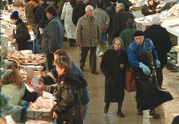 Τα σοβαρά οικονομικά προβλήματα των Ελλήνων επιβεβαιώνει η ...