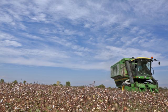 Μπόλαρης: Αν ασφαλιστούν 300.000 ξένοι εργάτες, ο ΟΓΑ θα γίνει υγιές Ταμείο