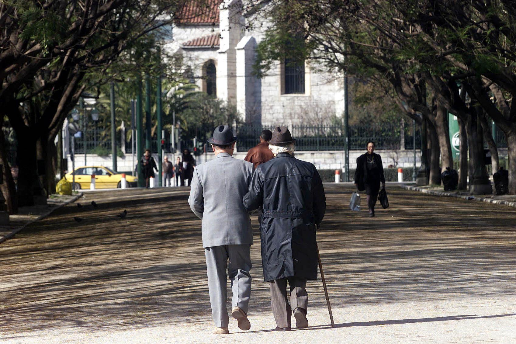 Στα 664 ευρώ το πλαφόν κύριας και επικουρικής σύνταξης για το ΕΚΑΣ