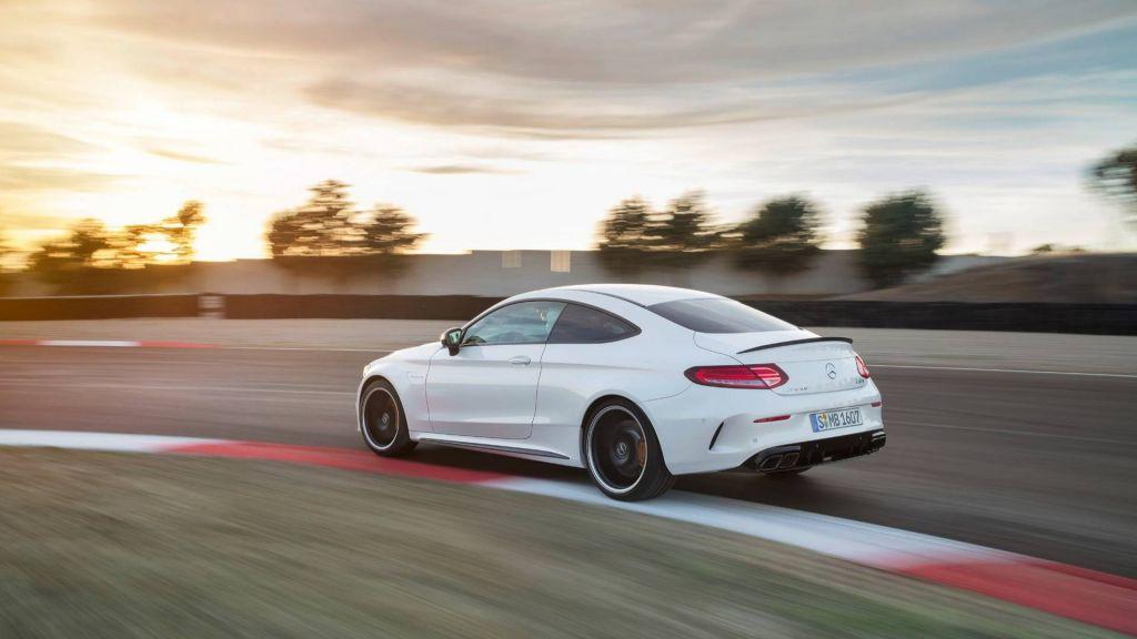 Υβριδικό το μέλλον της Mercedes-AMG C 63