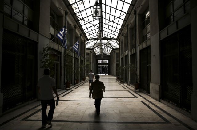 Φόροι και εισφορές «τρώνε» το 40,8% του μισθού στην Ελλάδα