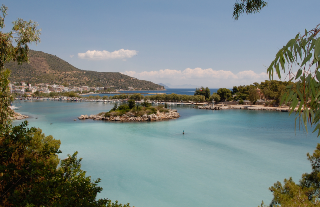 Μέθανα, η λουτρόπολη και το ηφαίστειο