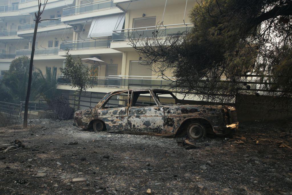 Κόντρα μεταξύ Περιφέρειας και Δήμου για την εντολή εκκένωσης στο Μάτι