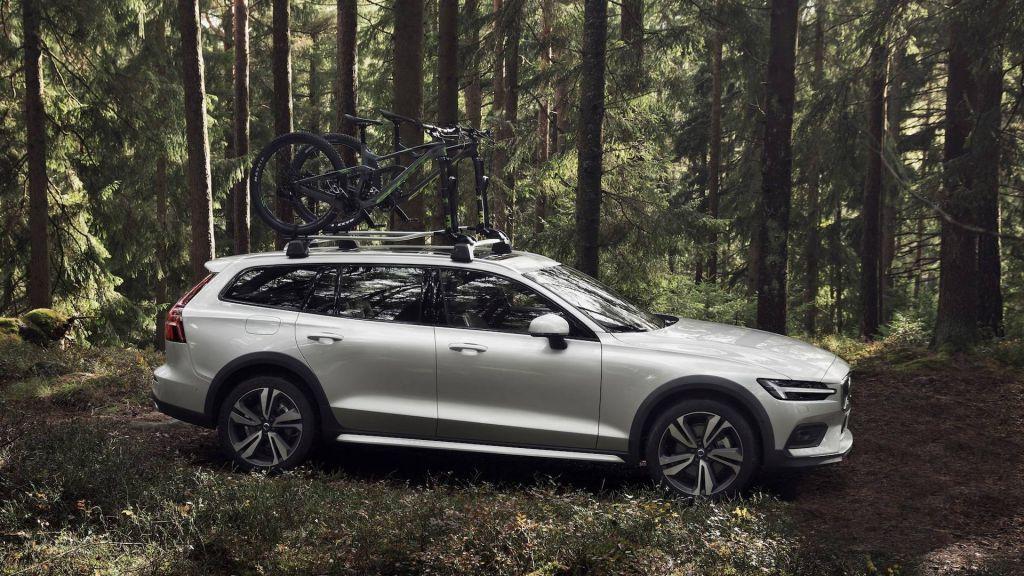 Volvo V60 Cross Country 2019: Περιπετειώδης πρακτικότητα