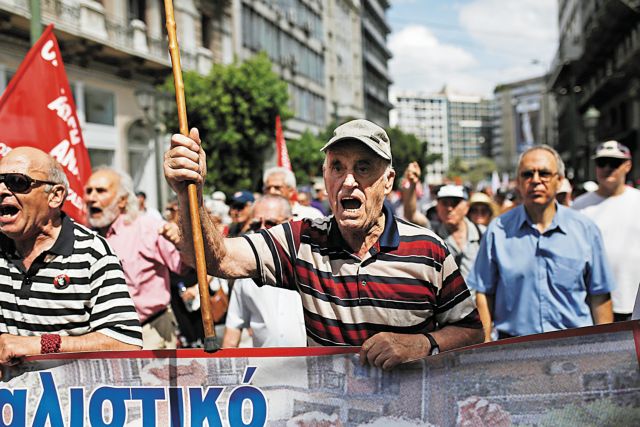 Αναδρομικά συντάξεων: Οι παράγοντες που θα κρίνουν την έκβασή τους