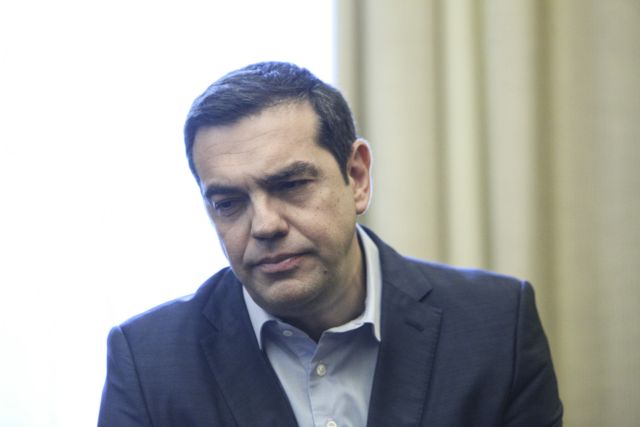 «Αγιος Βασίλης» ο Τσίπρας σε μια οικονομία που δεν θα αντέξει για πολύ