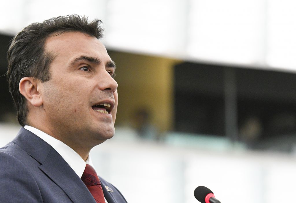 Ο Ζάεφ συνεχίζει με «Μακεδονία» ενώ η χώρα οδεύει προς ένταξη στο ΝΑΤΟ