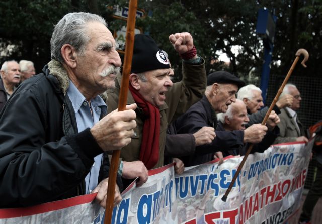 Î£Ï„Î¿ ÏÎ¬Ï†Î¹ Î­Ï‡Î¿Ï…Î½ Î¼ÎµÎ¯Î½ÎµÎ¹ 190.000 ÏƒÏ…Î½Ï„Î¬Î¾ÎµÎ¹Ï‚ | in.gr