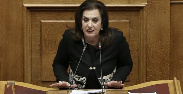 Τώρα και τραγουδίστρια η Μεγαλοοικονόμου