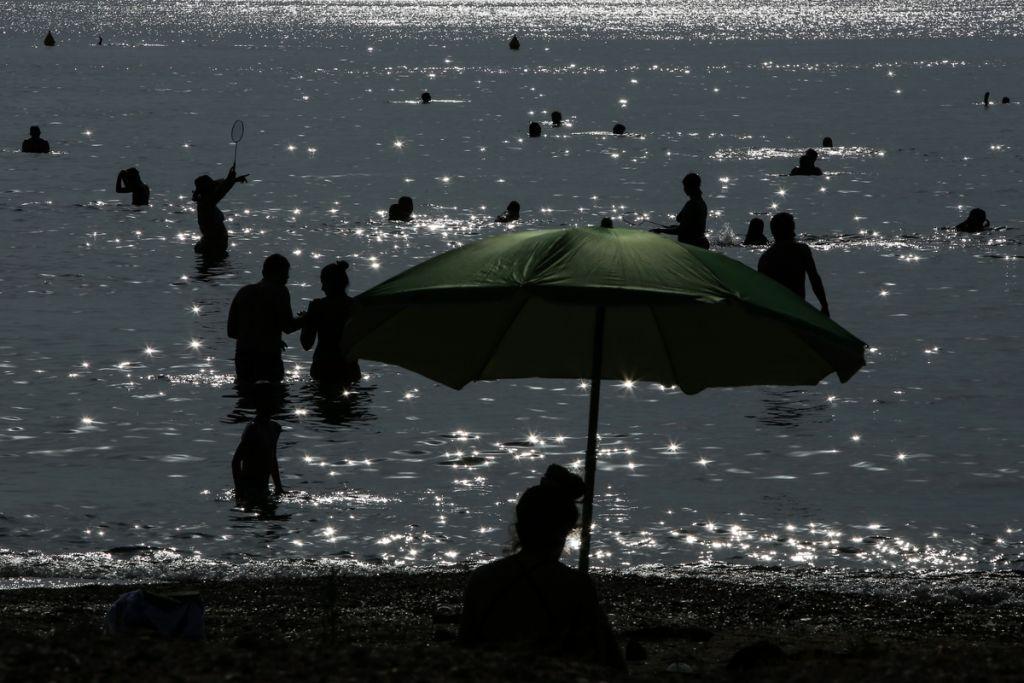 Έφτασε ο καύσωνας – Ποιες περιοχές χτύπησαν 40αρια