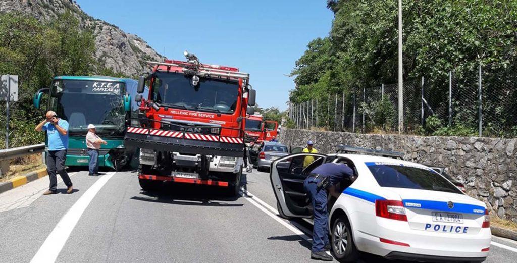 Σοβαρό τροχαίο στα Τέμπη: Σύγκρουση ΚΤΕΛ με αυτοκίνητο – Δύο τραυματίες στο νοσοκομείο