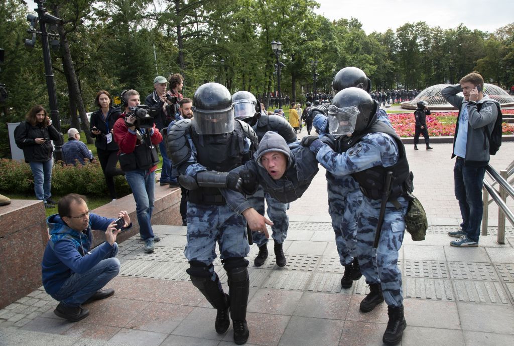 Ρωσία: Νέα διαδήλωση μετά τις συλλήψεις εκατοντάδων πολιτών το Σάββατο στη Μόσχα