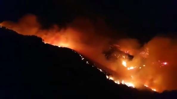Ισπανία: Εκκένωση κωμοπόλεων στο νησί Γκραν Κανάρια λόγω μεγάλης πυρκαγιάς
