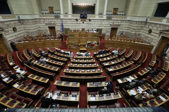 Αύξηση του πλαφόν εισόδου στη Βουλή στα εκλογικά σενάρια της κυβέρνησης