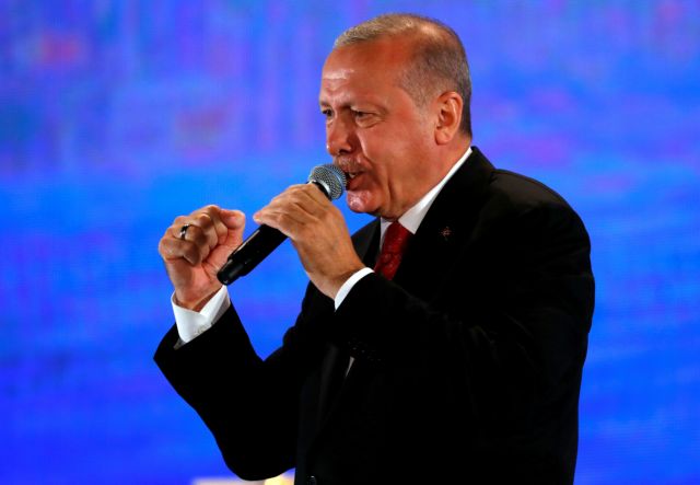 Erdogan demands more money to stem refugee, migrant flows to Europe