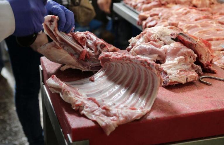 Πειραιάς : Κατασχέθηκαν 700 κιλά αλλοιωμένου κρέατος σε επιχείρηση