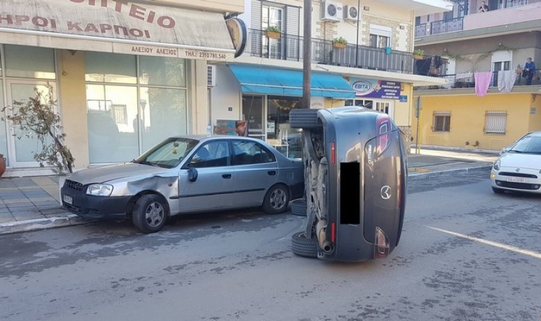 Θεσσαλονίκη : Απίστευτο τροχαίο με ανατροπή οχήματος