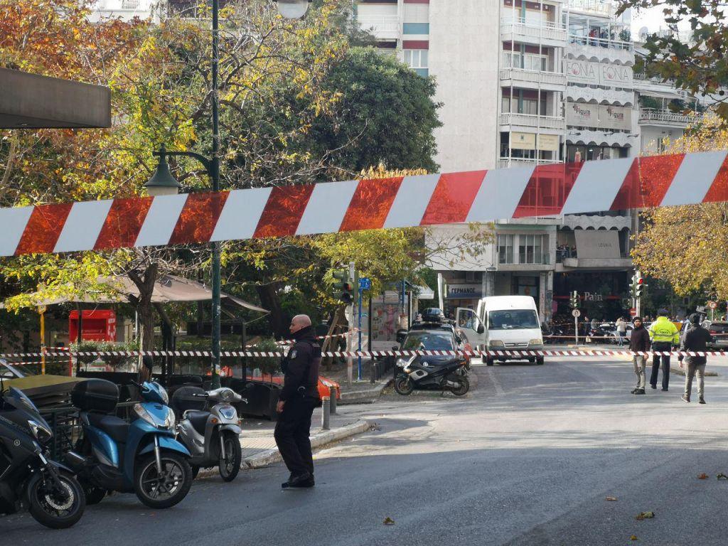 Συναγερμός στην ΕΛ.ΑΣ: Υποπτη βαλίτσα στην πλατεία Κολωνακίου