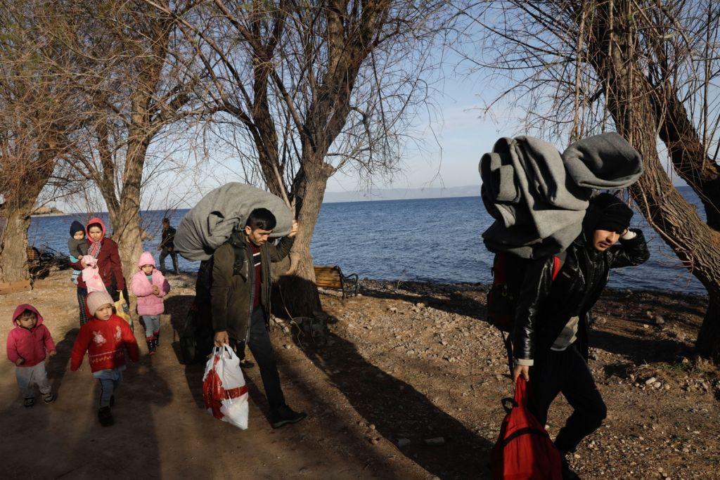 Μηταράκης: Τέλος τα επιδόματα σε όσους έχουν άσυλο