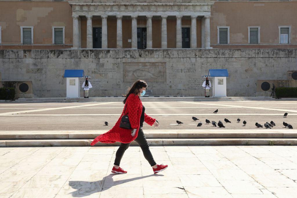 Κοροναϊός : Εκτεταμένη χρήση μάσκας δείχνει η επόμενη μέρα