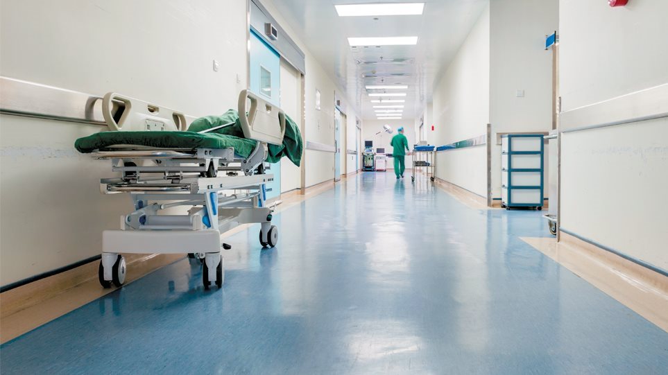Έρευνα MEGA στα νοσοκομεία: Έλλειψη προστατευτικού εξοπλισμού καταγγέλλουν εργαζόμενοι