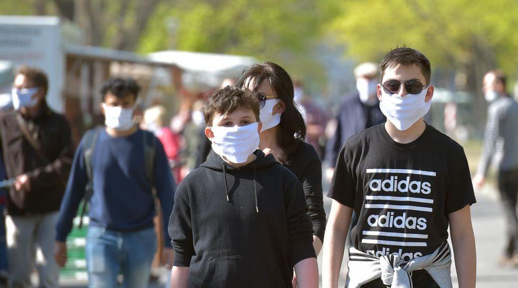 Κοροναϊός – Γερμανία : Στα 101 τα θύματα, στα 798 τα επιβεβαιωμένα κρούσματα μόλυνσης μέσα σε ένα 24ωρο