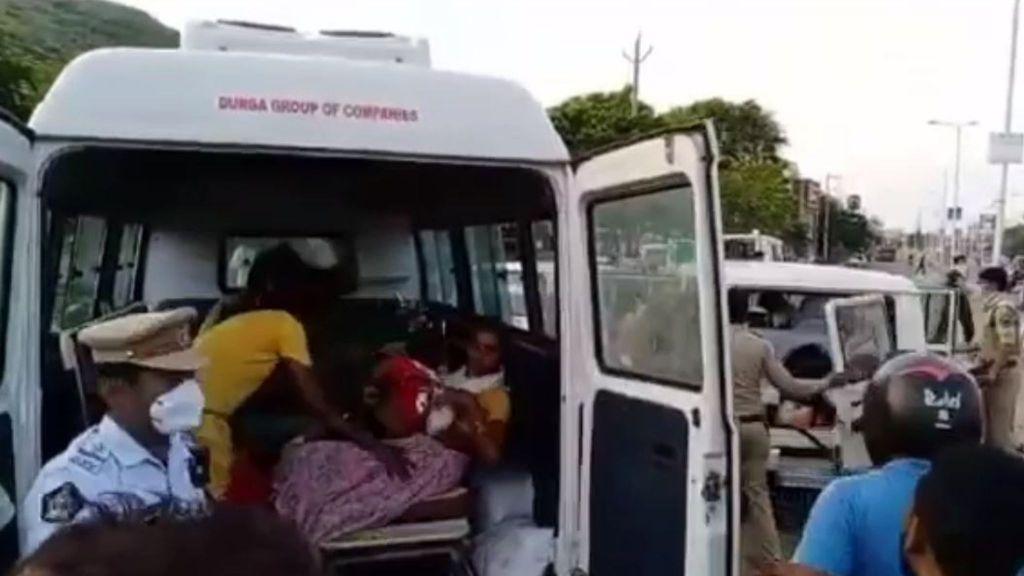 Ινδία: Εννέα νεκροί και εκατοντάδες τραυματίες μετά από διαρροή αερίου σε χημικό εργοστάσιο