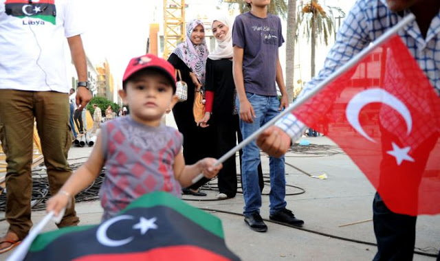 Ανατροπή συσχετισμών στη Λιβύη και τι σημαίνει για τη θέση της Τουρκίας