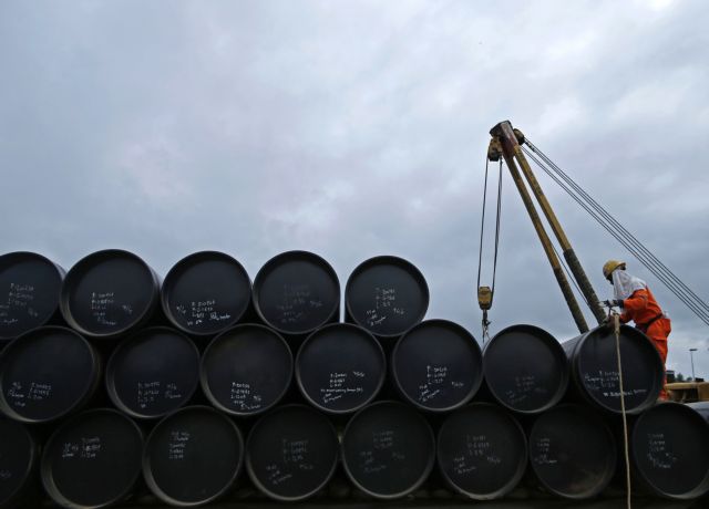 Πετρέλαιο : Απώλειες κατά 2% στις τιμές ελέω κοροναϊού