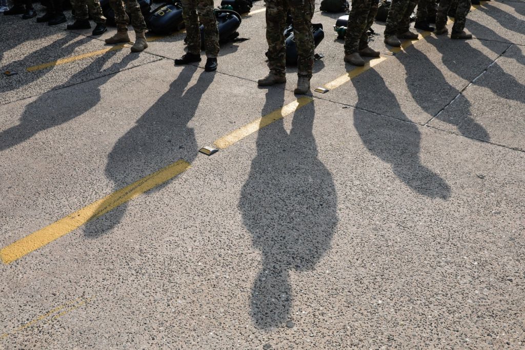 Κοροναϊός : Σε ποιες περιπτώσεις είναι υποχρεωτική η χρήση μάσκας στις Ένοπλες Δυνάμεις