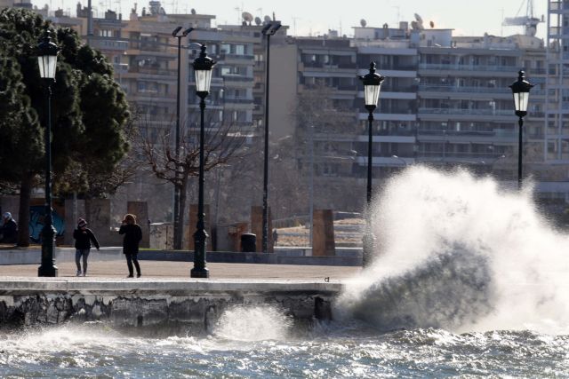 Καιρός : Ηλιοφάνεια με ισχυρούς ανέμους και πτώση της θερμοκρασίας