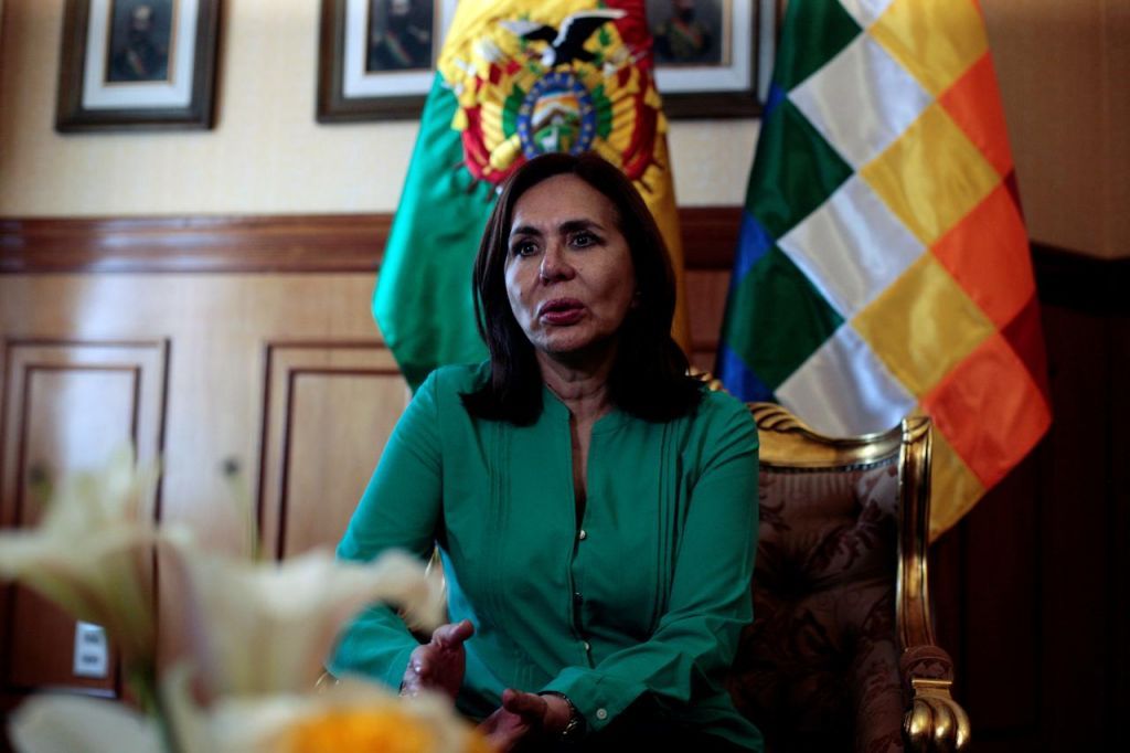 Ο κοροναϊός σχημάτισε… κυβέρνηση στη Βολιβία : Μολύνθηκαν η πρόεδρος, έξι υπουργοί και αρκετοί υφυπουργοί