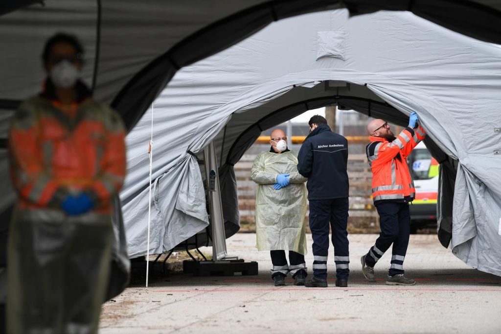 Γερμανία : Αλλοι 12 θάνατοι σε 24 ώρες – Για τρίτη μέρα πάνω από 1.000 κρούσματα