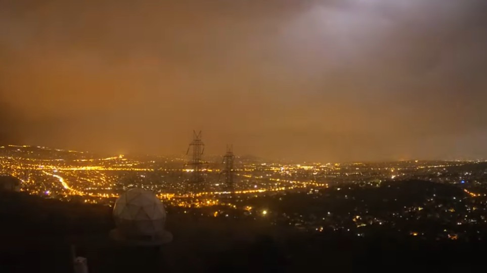 Καιρός : Η καταιγίδα που έπληξε την Αθήνα μέσα από ένα εντυπωσιακό βίντεο