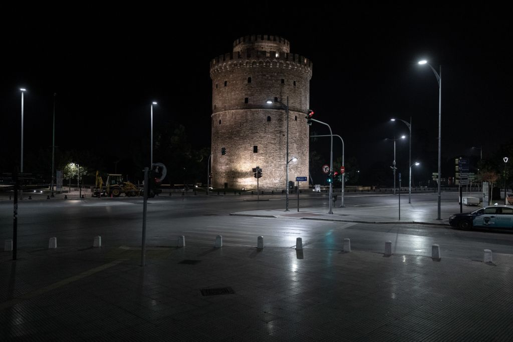 Κοροναϊός : Η πανδημία «πολιορκεί» τη Θεσσαλονίκη – Νέο αρνητικό ρεκόρ, ενώ οι ΜΕΘ «ασφυκτιούν»