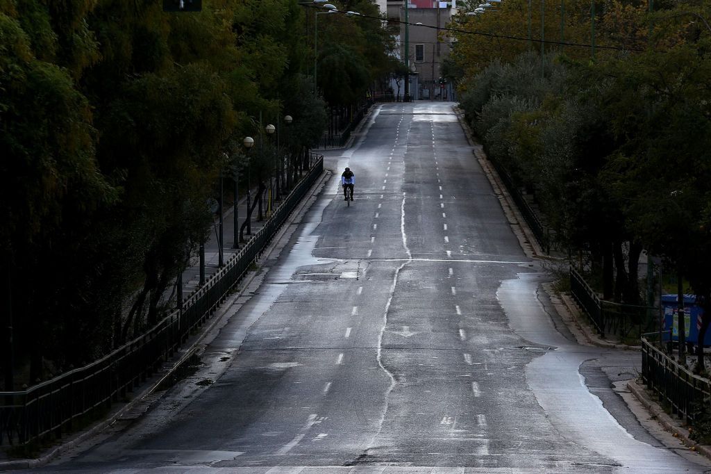 Αν χαθεί η ψυχραιμία, θα χαθεί κι η μάχη με την πανδημία