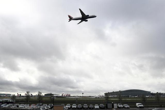 Μετάλλαξη κοροναϊού : Η μία μετά την άλλη οι ευρωπαϊκές χώρες διακόπτουν τις πτήσεις από και προς τη Βρετανία