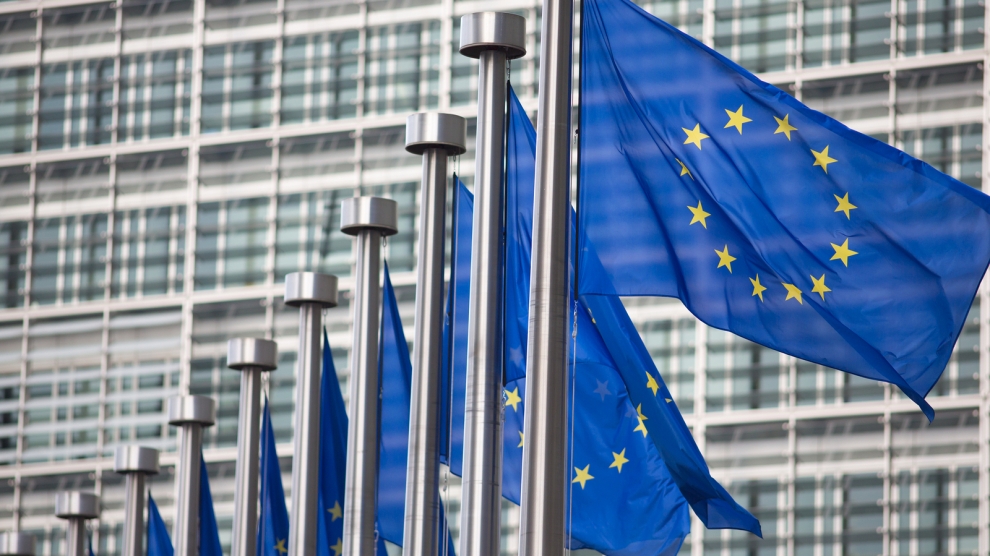 Ούρσουλα φον ντερ Λάιεν : Θετική η ΕΕ για το ευρωπαϊκό πιστοποιητικό εμβολιασμού