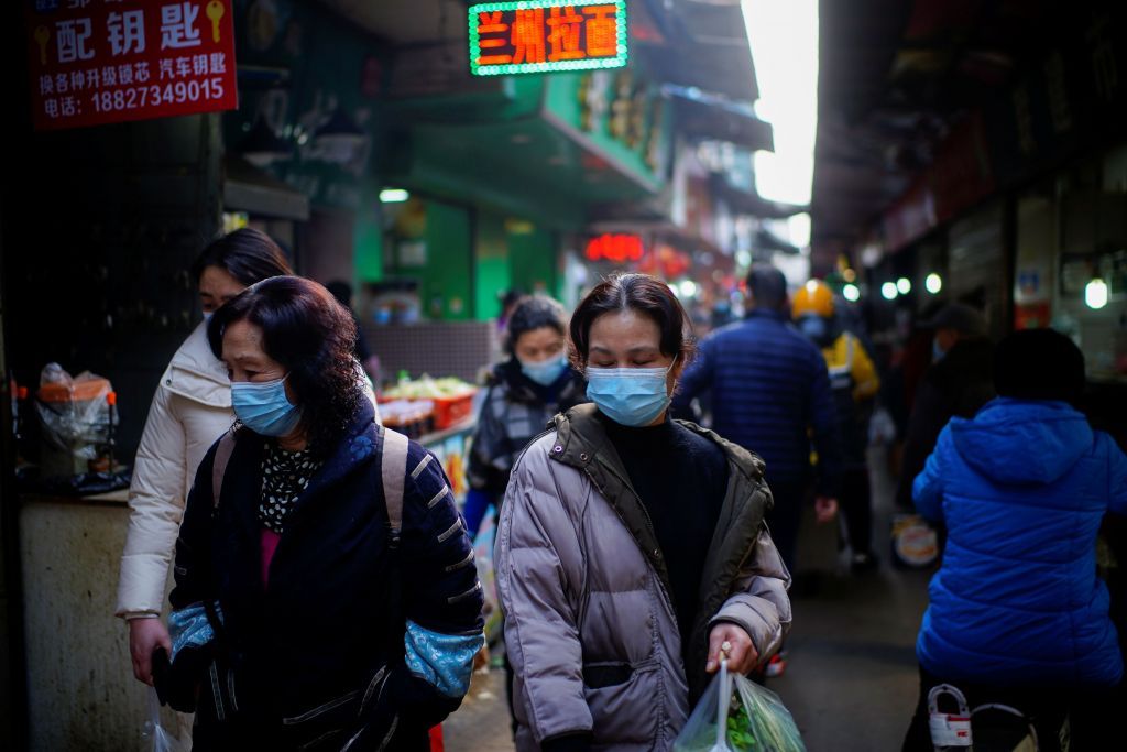 Η αποστολή του ΠΟΥ στην Κίνα ολοκληρώθηκε, η διαμάχη για την προέλευση της πανδημίας συνεχίζεται