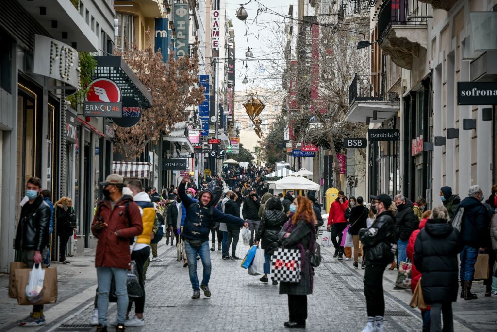 Κοροναϊός : Πού εντοπίζονται τα 1.261 κρούσματα – Σε ποιες περιοχές χτυπά συναγερμός