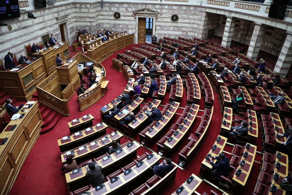Βουλή : Σφοδρή σύγκρουση ΝΔ – ΣΥΡΙΖΑ για Κουφοντίνα και υπόθεση Λιγνάδη