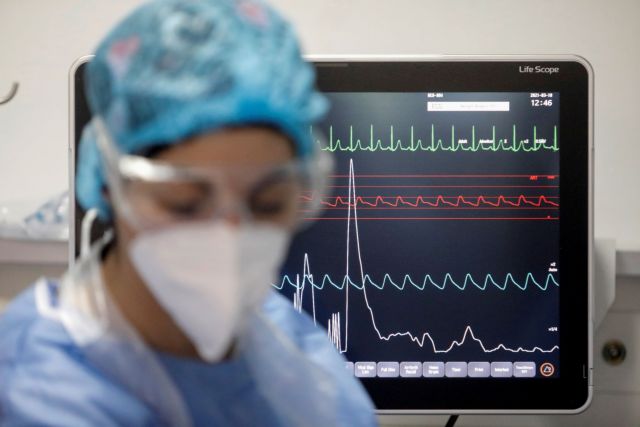 ΠΟΕΔΗΝ : Αυξήθηκαν οι ασθενείς με κοροναϊό στα νοσοκομεία - Δεκάδες εκτός ΜΕΘ