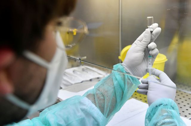 Εμβόλιο κοροναϊού: Το 40% των ενηλίκων στην ΕΕ έχουν κάνει τουλάχιστον μία δόση