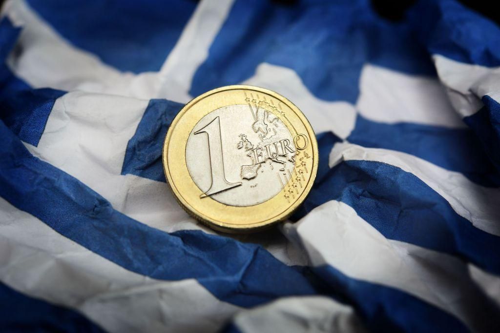 Greek spread at record thirteen year low