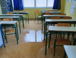Κακοκαιρία: Πλημμύρισε σχολείο στην Αθήνα λόγω της νεροποντής