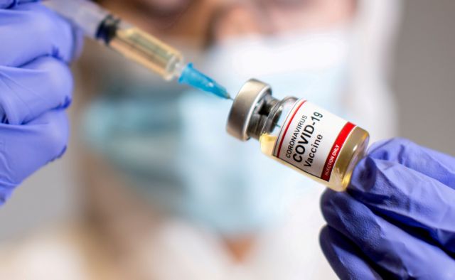 Ιταλία: Ανοιξε η πλατφόρμα εμβολιασμού και για τους εφήβους 12-15 ετών