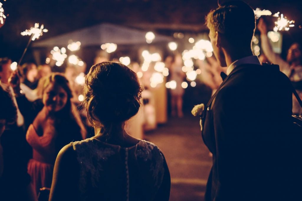Παπαθανάσης: Γάμοι μετά μουσικής αλλά δίχως χορό – Oι νέες αλλαγές στα μέτρα