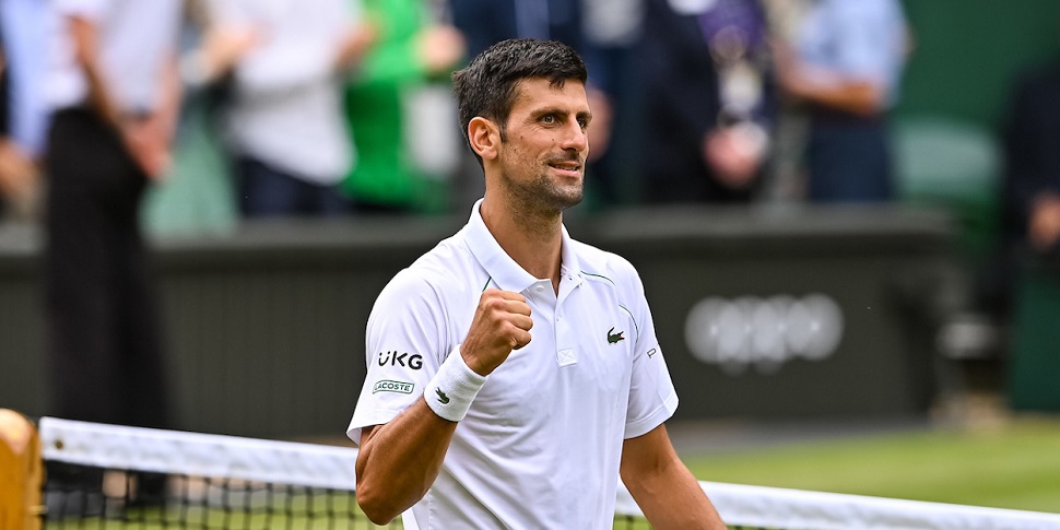 Ο Τζόκοβιτς προκρίθηκε στον τελικό του Wimbledon και ετοιμάζεται να γράψει ιστορία