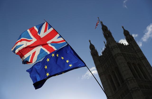 Brexit: Η Βρετανία έλαβε 6 εκατ. αιτήσεις για το πρόγραμμα εγκατάστασης από πολίτες της ΕΕ